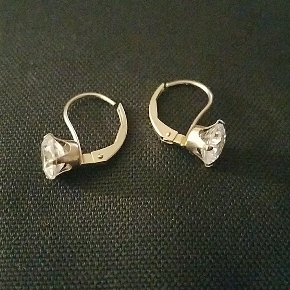 Goldtone Cubic Zirconia earrings - Picture 2 of 2